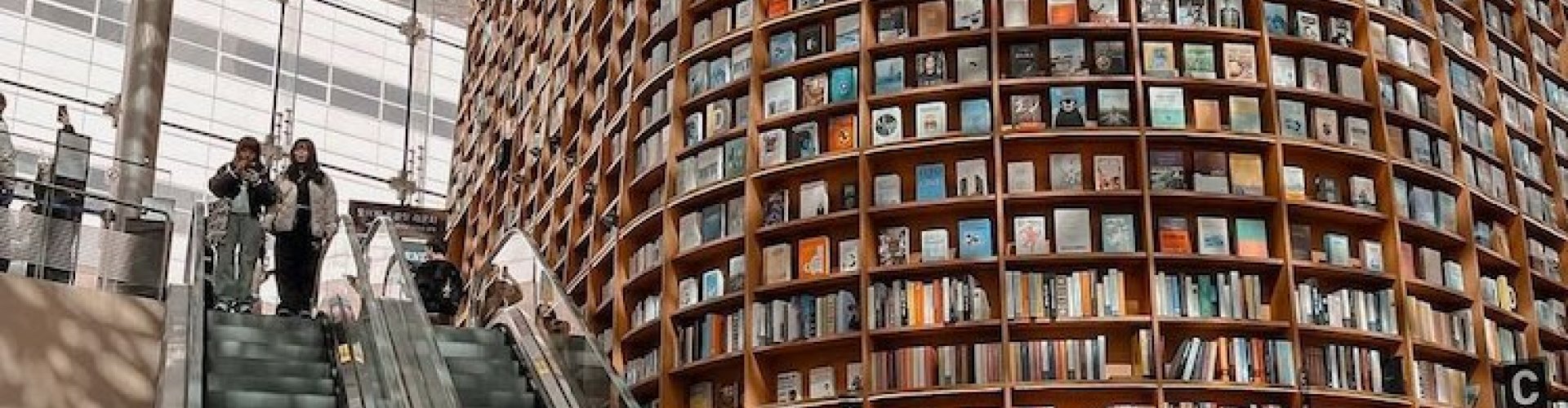 Seoul historical landmarks at dusk