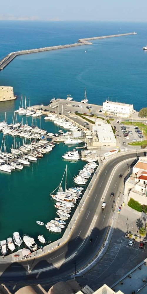 Historic street scene in Heraklion