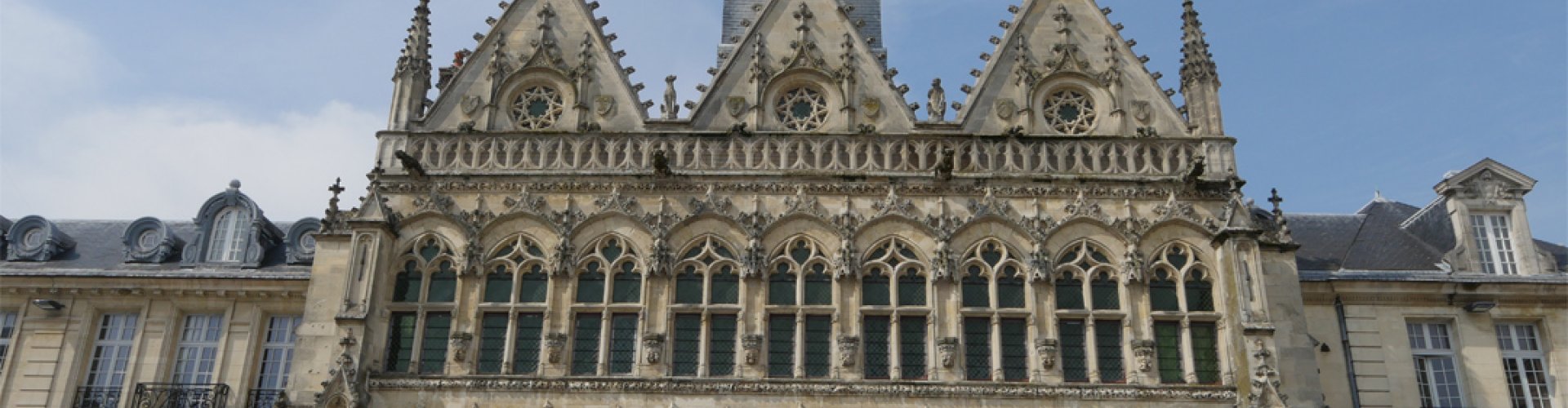 Panoramic view of Saint Quentin Les Marais at dusk